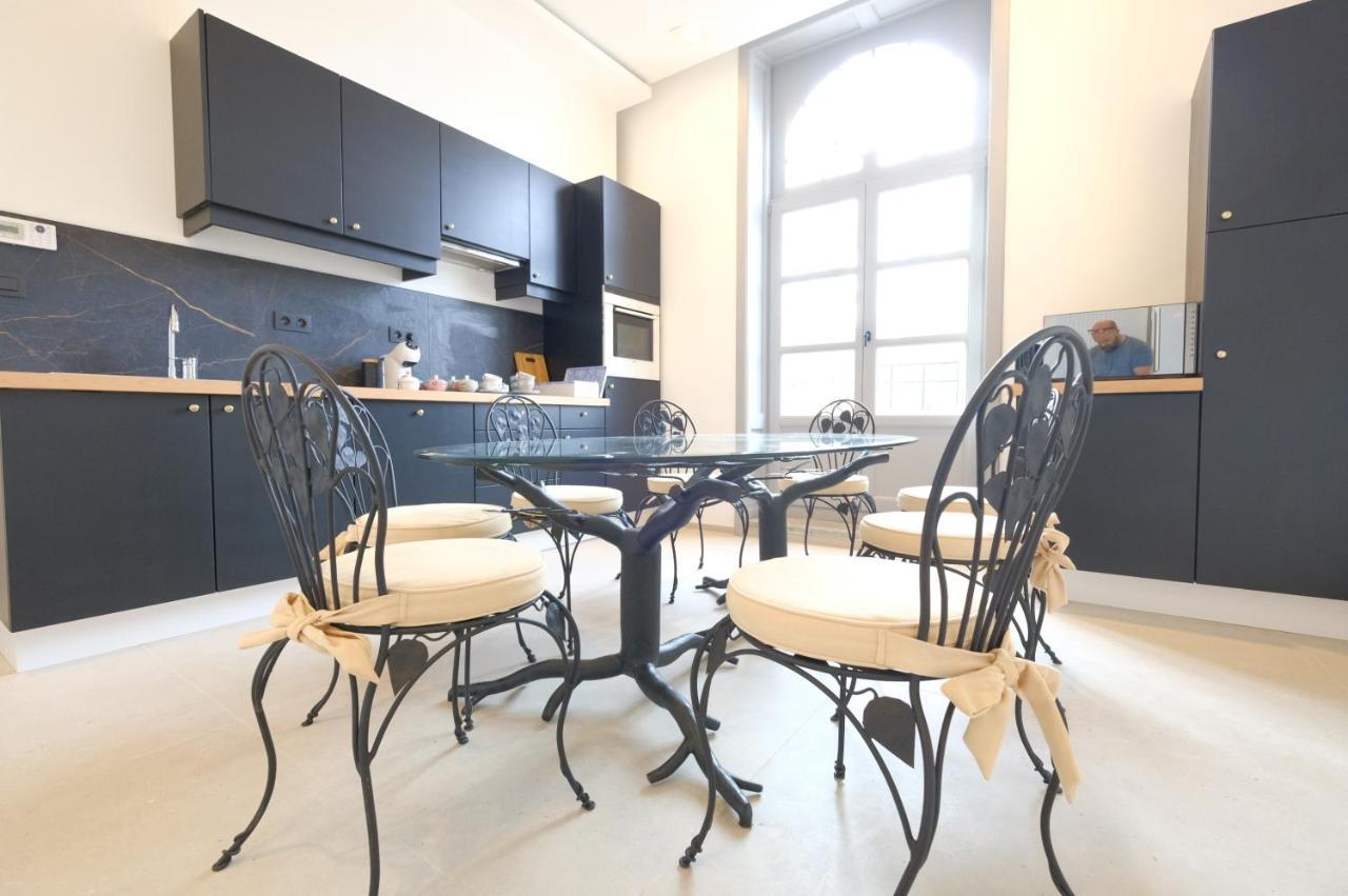 Suite La Duchesse Et Parking Prive Gratuit Mons Exterior foto